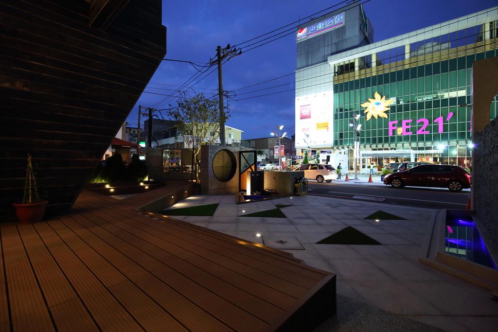 指南針民宿2178 & 工殿民宿2182 Città di Hualien Esterno foto
